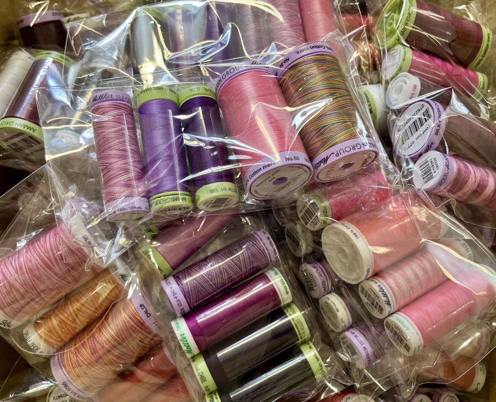 Mettler Thread Lucky Dip Pack – Berry Burst