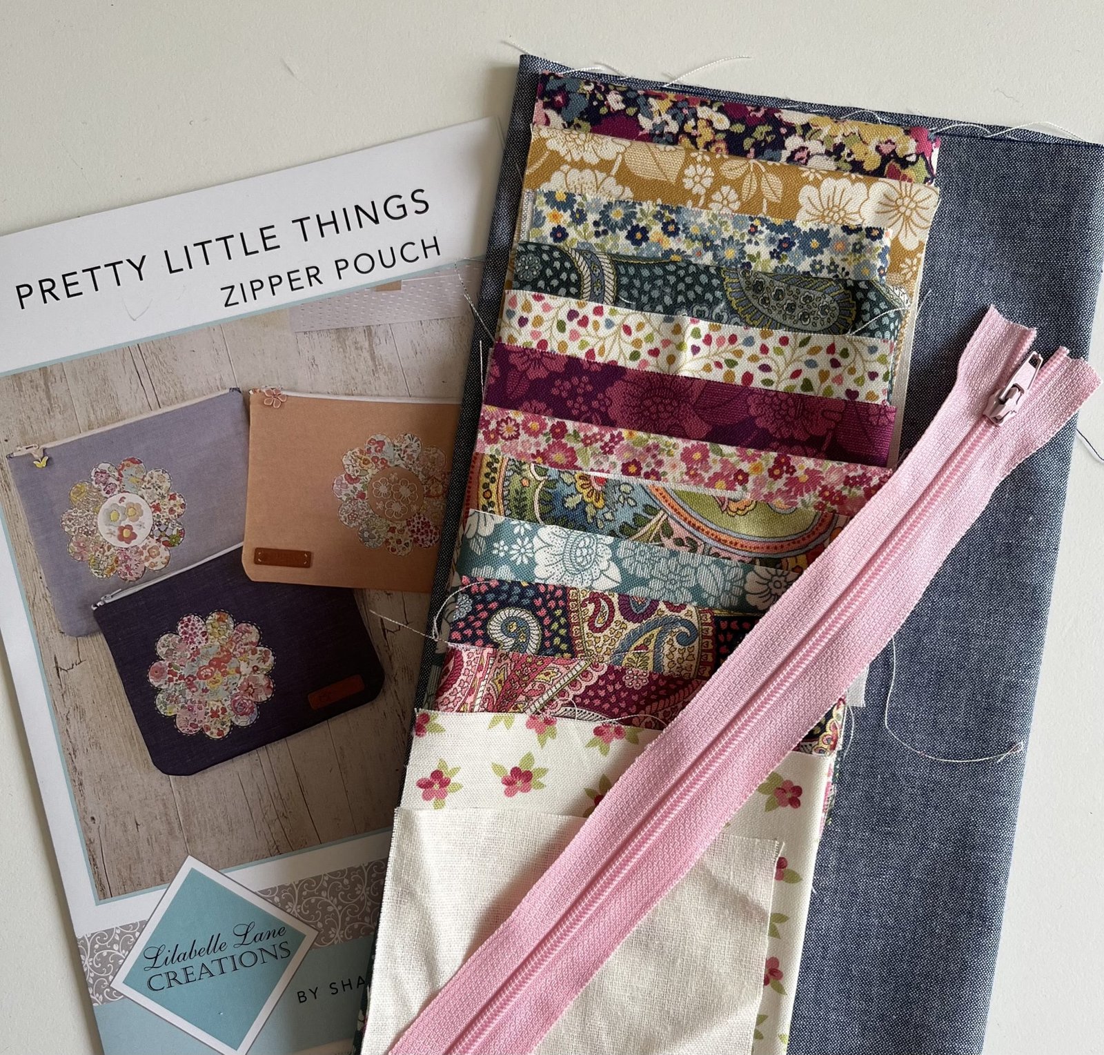 Pretty Little Things Zipper Pouches – Pattern and fabric pack