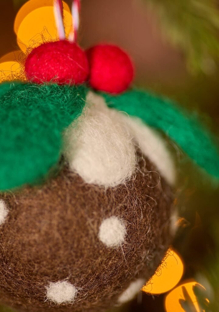 felt christmas pudding bauble 2