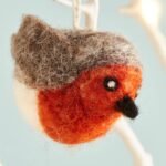 felt robin decoration 2