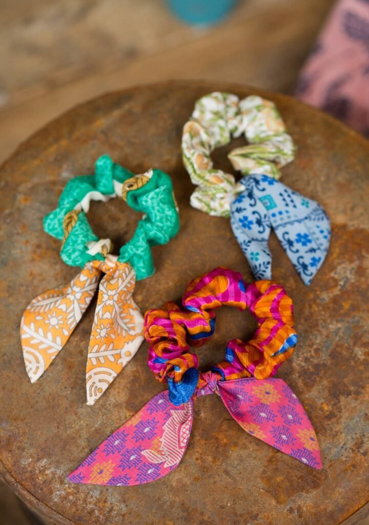 recycled sari scrunchie with tie